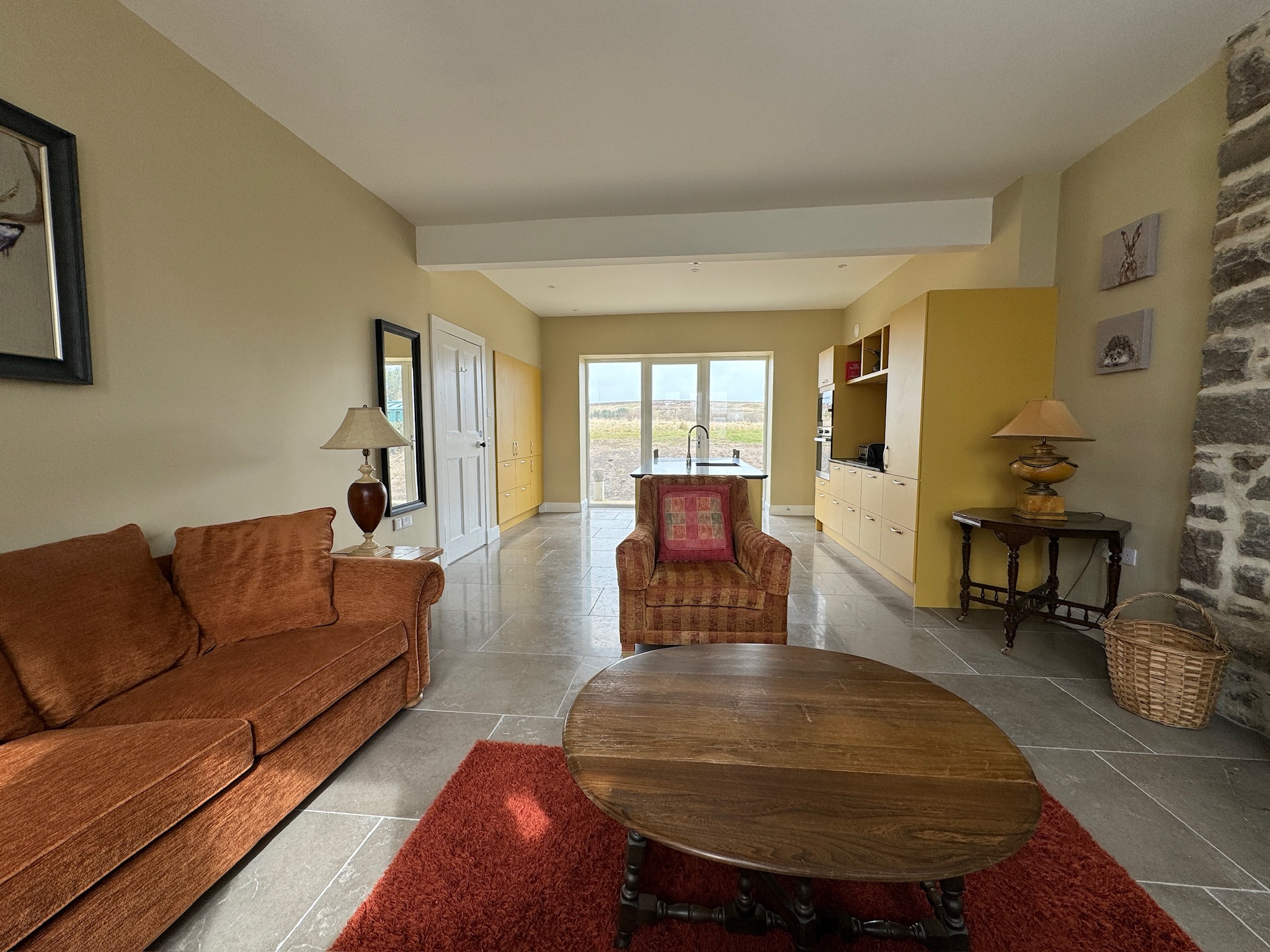 General view of the open-plan space